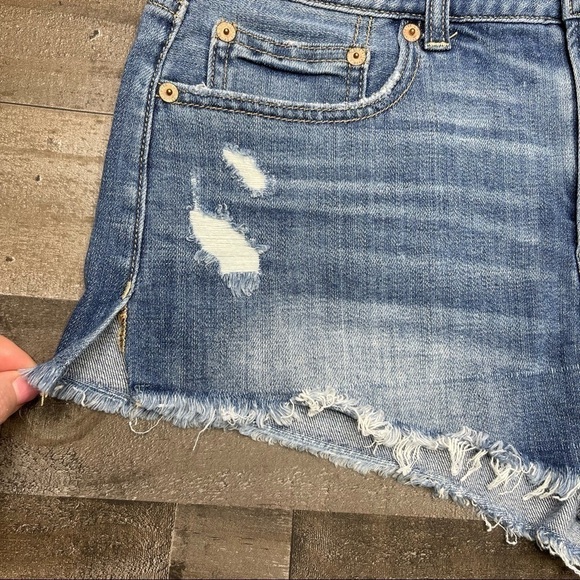 American Eagle Distressed Tomgirl Shortie size 6 - Picture 4 of 14